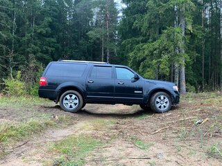 2008 Ford Expedition EL III, чёрный, 2400000 рублей, вид 3