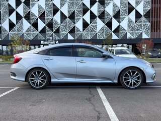 2020 Honda Civic X Рестайлинг, серебристый, 2390000 рублей, вид 4
