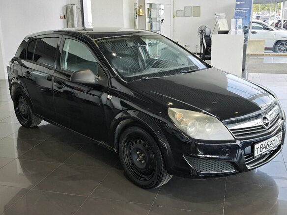 2011 Opel Astra H Рестайлинг, чёрный, 460000 рублей - вид 1