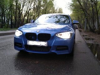 2013 BMW 1 серии M135i II (F20/F21), синий, 1790000 рублей, вид 4