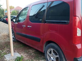 2008 Peugeot Partner II, красный, 650000 рублей, вид 3