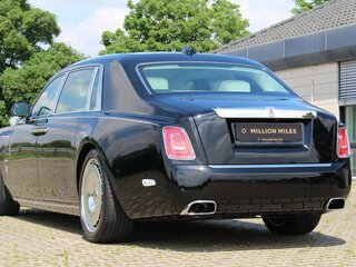 2026 Rolls-Royce Phantom Extended VIII Рестайлинг (Series II), чёрный, 84990000 рублей, вид 2