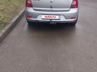 2011 Renault Logan I Рестайлинг, серебристый, 350000 рублей, вид 3