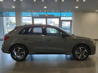 2026 Audi Q3 TFSI III (FJ), серый, 4100000 рублей, вид 4