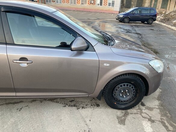 2008 Kia Ceed I, бежевый, 600000 рублей - вид 8