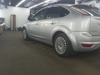 2011 Ford Focus II Рестайлинг, серый, 650000 рублей, вид 4