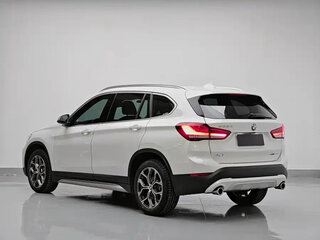 2023 BMW X1 Long 20Li sDrive II (F48) Рестайлинг, белый, 1640000 рублей, вид 4