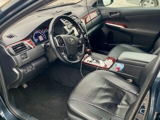 2013 Toyota Camry VII (XV50), серый, 1660000 рублей, вид 2