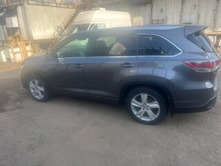 2015 Toyota Highlander III (XU50), серый, 2350000 рублей, вид 4