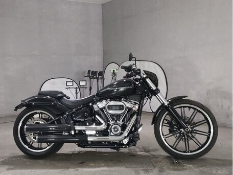 2022 Harley-Davidson Breakout, чёрный, 1875000 рублей, вид 1