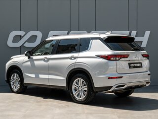 2024 Mitsubishi Outlander IV, белый, 4900000 рублей, вид 2