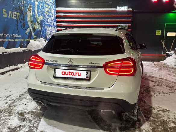 2014 Mercedes-Benz GLA 250 I (X156), белый, 1645000 рублей - вид 2