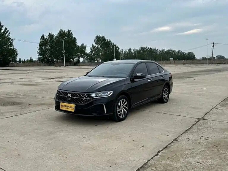 Открыть фотографии: Volkswagen Lavida III Рестайлинг