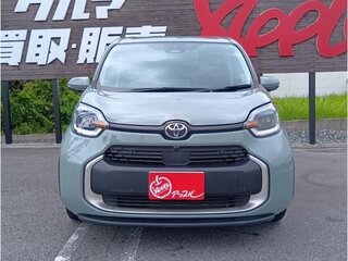 2023 Toyota Sienta III, серый, 1300000 рублей, вид 3