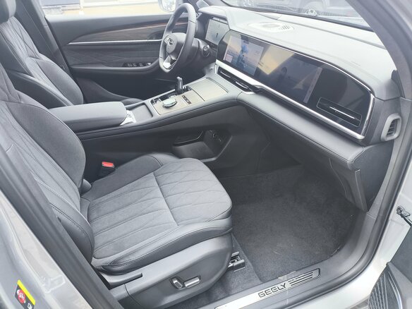 2026 Geely Monjaro I, серебристый - вид 9