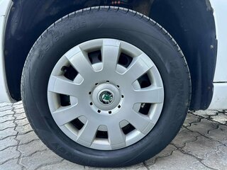 2014 Skoda Yeti I Рестайлинг, белый, 982800 рублей, вид 4
