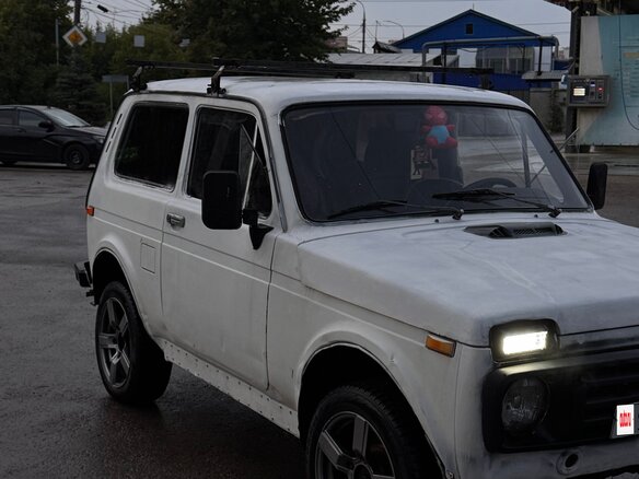 1989 Lada (ВАЗ) 2121 (4x4) I, белый - вид 1