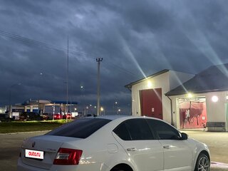 2017 Skoda Octavia III (A7), белый, 1550000 рублей, вид 4