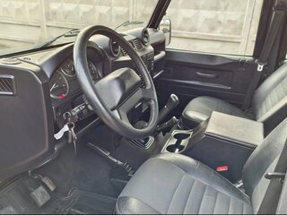 2010 Land Rover Defender 110 I Рестайлинг, чёрный, 2700000 рублей, вид 3