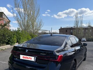 2020 BMW 7 серии 740i VI (G11/G12) Рестайлинг, чёрный, 4900000 рублей, вид 4