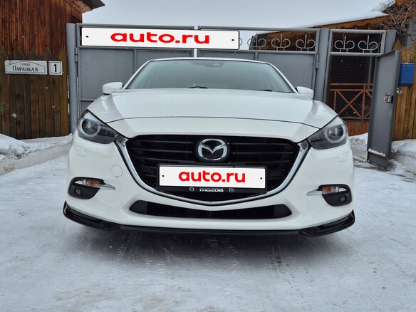 2016 Mazda Axela III Рестайлинг, белый, 1320000 рублей - вид 9