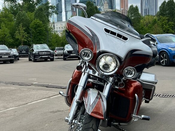 2014 Harley-Davidson Electra Glide, серебристый, 1750000 рублей - вид 5