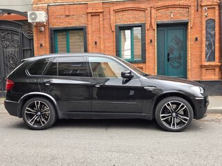 2011 BMW X5 M I (E70), чёрный, 2000000 рублей, вид 3