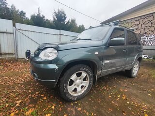 2012 Chevrolet Niva I Рестайлинг, зелёный, 490000 рублей, вид 2