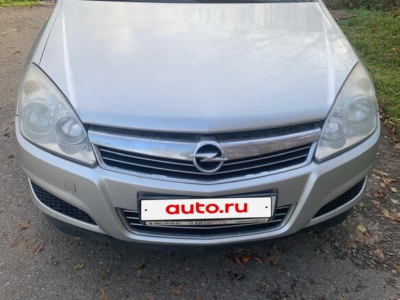 2011 Opel Astra H Рестайлинг, серебристый, 415000 рублей - вид 1