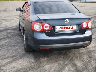 2010 Volkswagen Jetta V, серый, 695000 рублей, вид 4