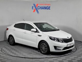 2014 Kia Rio 4-speed III, белый, 799000 рублей, вид 3