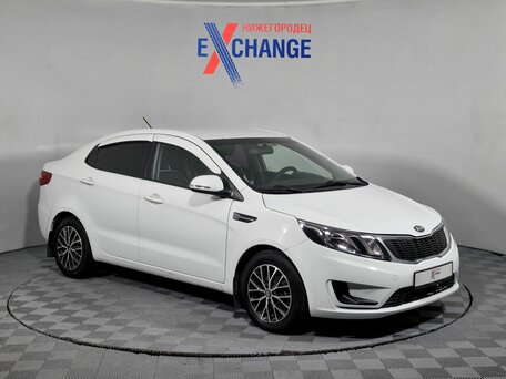 2014 Kia Rio 4-speed III, белый, 779000 рублей, вид 3