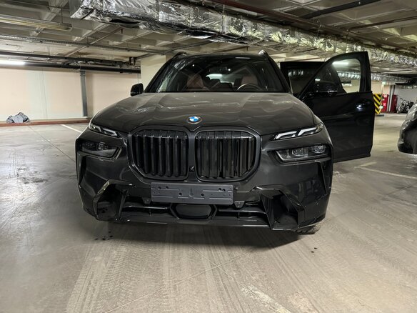 2023 BMW X7 40d I (G07) Рестайлинг, чёрный, 16300000 рублей - вид 8