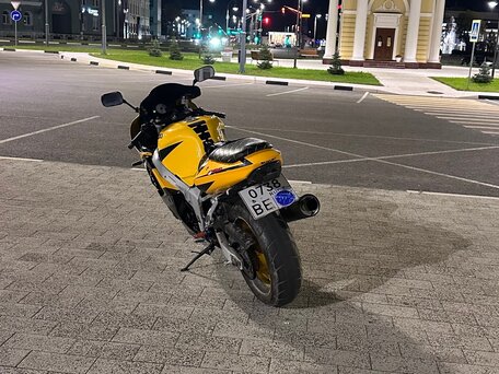 2001 Suzuki GSR 600, жёлтый, 360000 рублей, вид 4