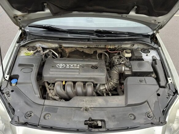 2004 Toyota Avensis II, серебристый, 430000 рублей - вид 10