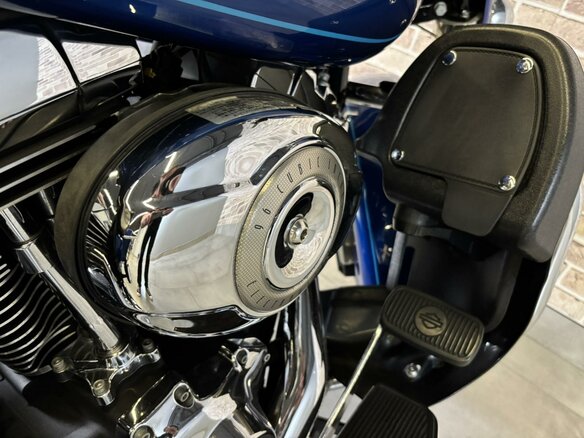 2010 Harley-Davidson Electra Glide, синий, 912000 рублей - вид 8