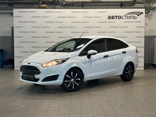 2016 Ford Fiesta Mk6 Рестайлинг, белый, 519000 рублей, вид 1