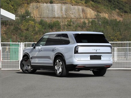 2026 Zeekr 9X 55 kWh (до 3.5 т), серебристый, 11100000 рублей, вид 4