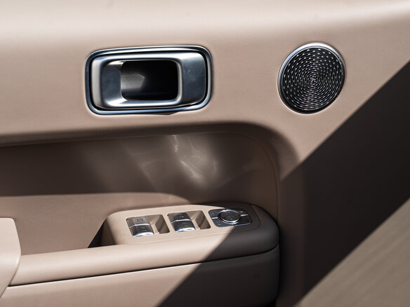 2025 Li Auto (Lixiang) L9 52.3 kWh I Рестайлинг, чёрный - вид 15