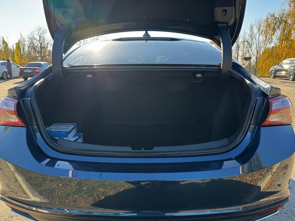 2019 Chevrolet Malibu IX Рестайлинг, синий, 2240000 рублей - вид 7