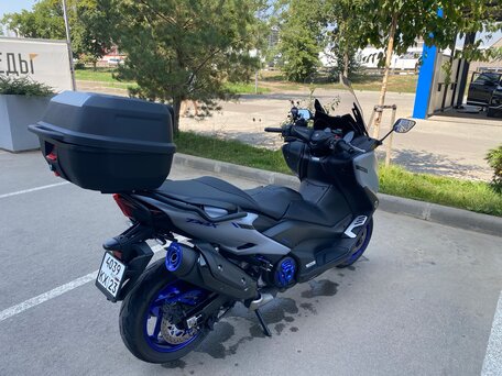 2020 Yamaha TMAX, серый, 999999 рублей, вид 4
