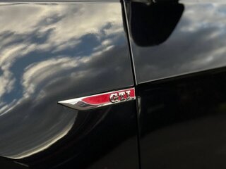 2020 Volkswagen Golf GTI VII Рестайлинг, чёрный, 2150000 рублей, вид 2
