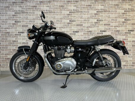 2020 Triumph Bonneville T120, чёрный, 945000 рублей, вид 3