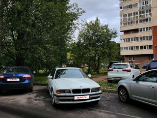 1998 BMW 7 серии 735i III (E38), белый, 300000 рублей, вид 1