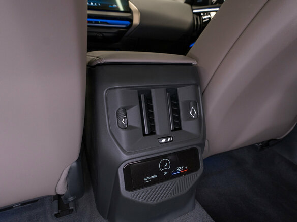 2025 BMW X3 Long 30L xDrive IV (G45/G48), чёрный, 6800000 рублей - вид 13