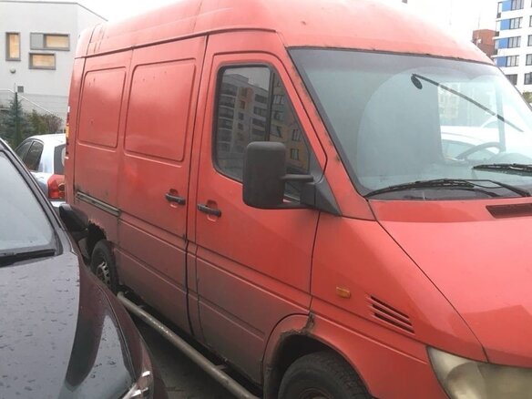 2001 Mercedes-Benz Sprinter, красный, 399999 рублей - вид 12