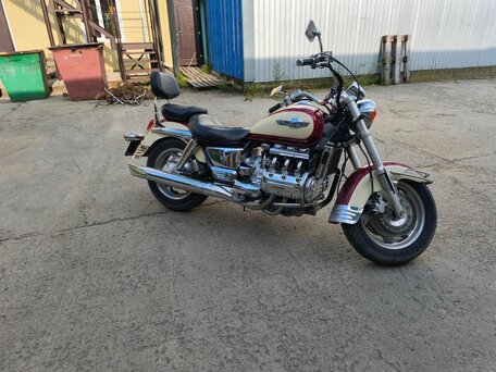 1997 Honda Valkyrie 1500, бежевый, 700000 рублей, вид 3