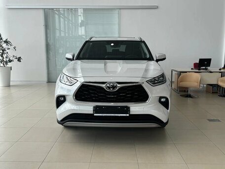 2026 Toyota Highlander IV (XU70), белый, 5900000 рублей, вид 3