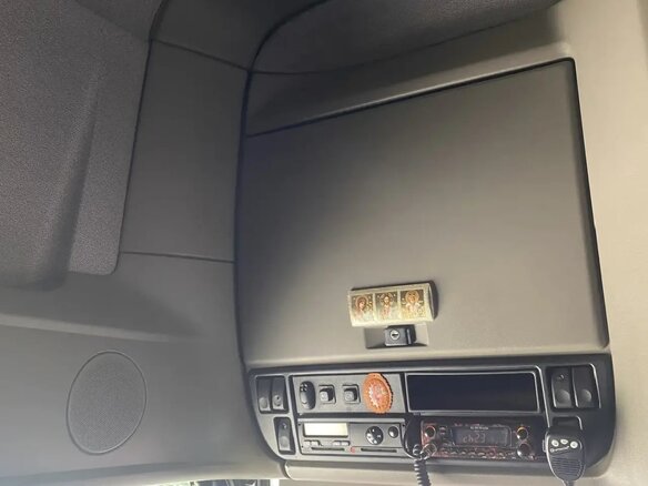 2009 DAF XF 105, чёрный, 3100000 рублей - вид 8