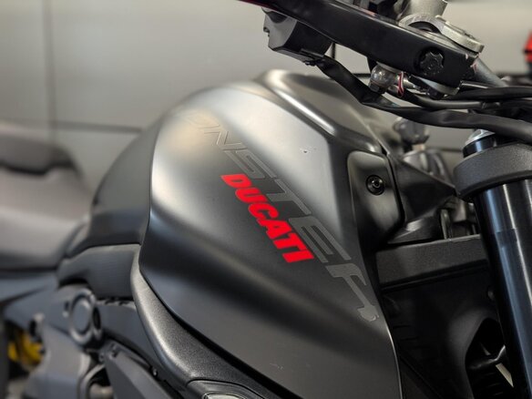 2021 Ducati Monster 937, серый, 990000 рублей - вид 6
